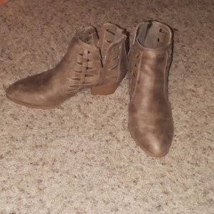 Ankle booties